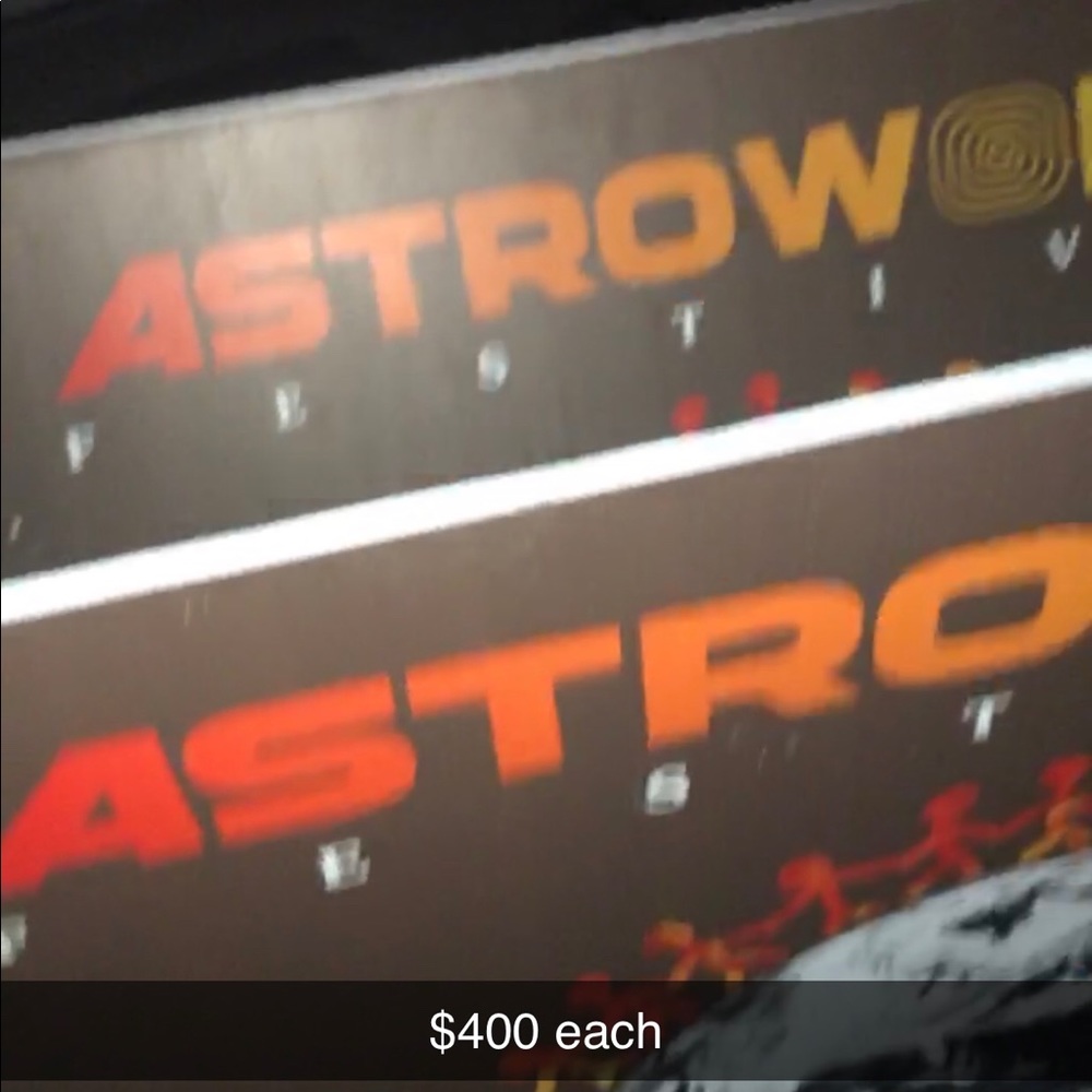 TRAVIS SCOTT BACKSTAGE WALL BANNER